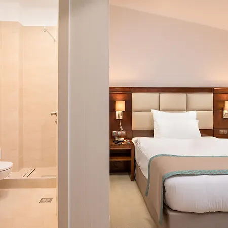 Concorde Old Hotel 4*