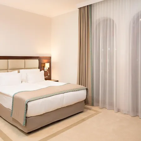 Concorde Old Otel Bükreş