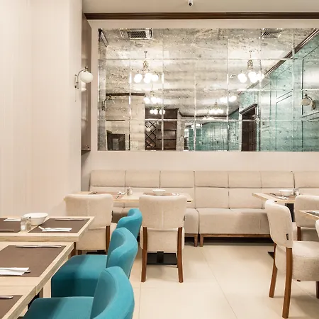 酒店 康恩得老布加勒斯特酒店 4*