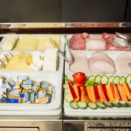 康恩得老布加勒斯特酒店 酒店