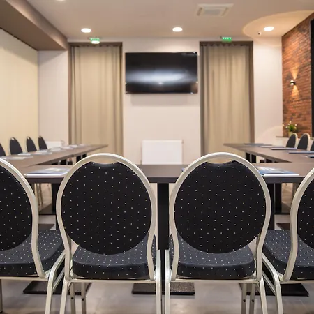 Hotel Concorde Old 4*