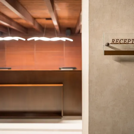 康恩得老布加勒斯特酒店 酒店