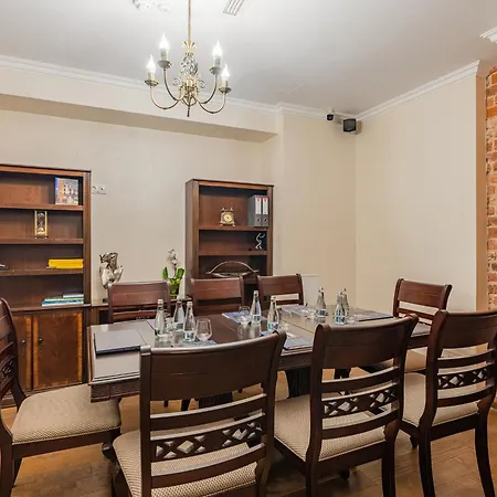 康恩得老布加勒斯特酒店