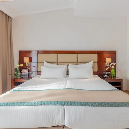 Concorde Old Hotel 4*
