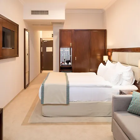 Otel Concorde Old 4*