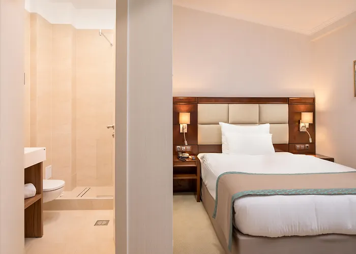 Concorde Old Hotel 4*