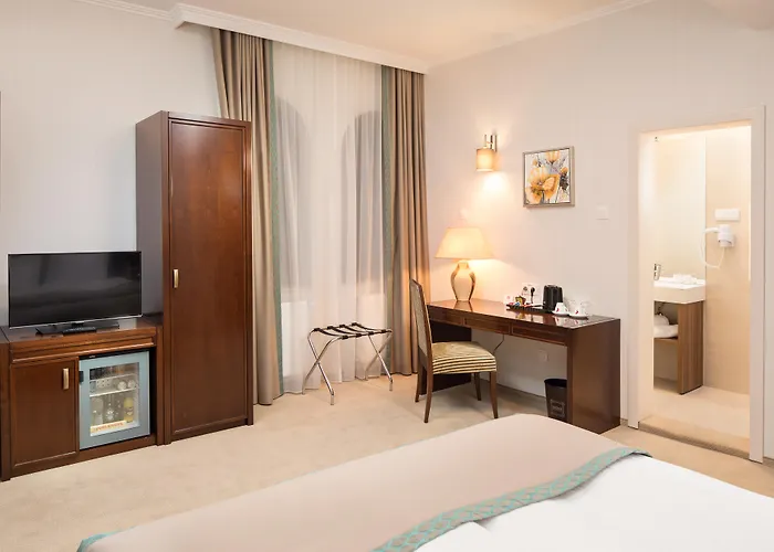 מלון Concorde Old