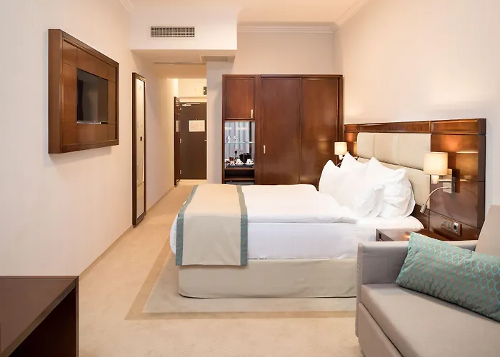 Готель Concorde Old 4*