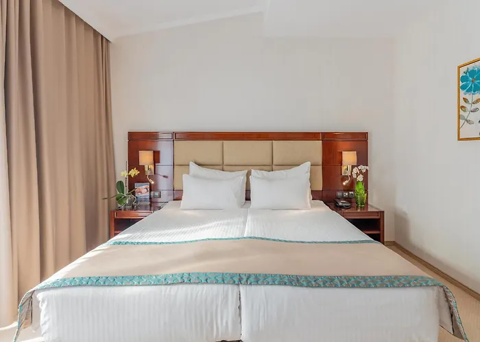 Concorde Old Hotel 4*